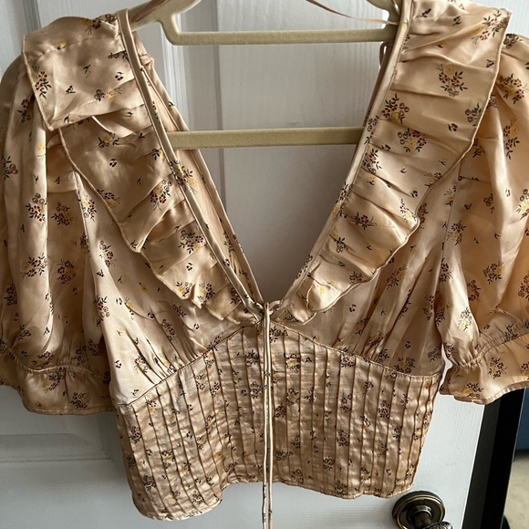 Free People Tops - Free people XS silk champagne gold blouse with ruffles. Cropped